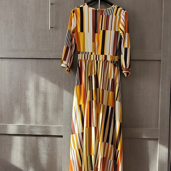 VINTAGE Graphic Print Maxi - Picture 3 of 17